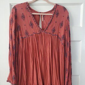 Flowy embroidered tunic top